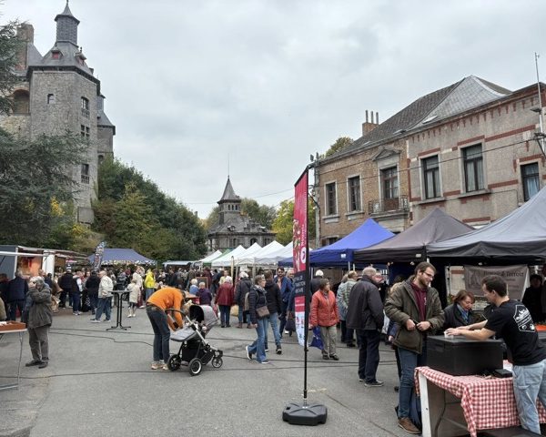 marché de village à la Boucherie Paysanne de Naast,