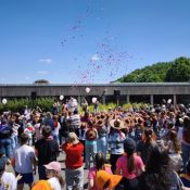 Ensemble avec les personnes extraordinaires!