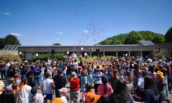 Ensemble avec les personnes extraordinaires!